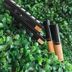Young Living Savvy‎ Minerals Liquid Foundation - Dark 1 and Medium 2